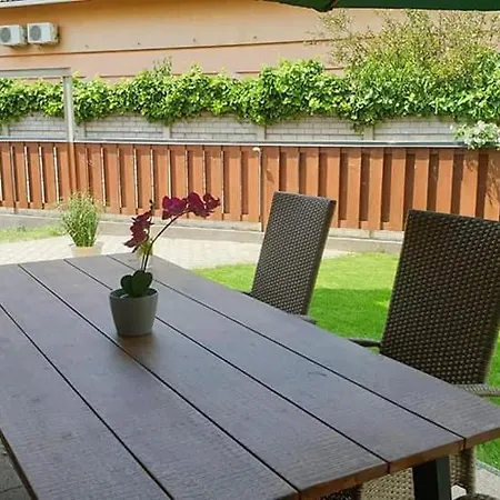 Balancaa Beach - Vizparti, Teraszos, Kertkapcsolatos Apartman Az Aranyparton Apartmán *