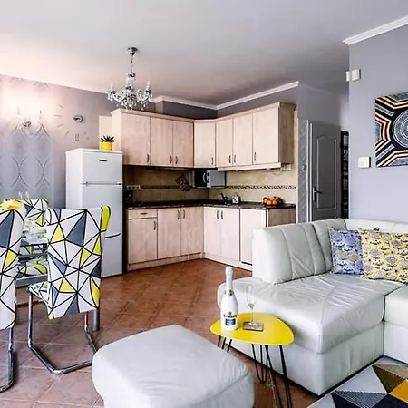 Balancaa Beach - Vizparti, Teraszos, Kertkapcsolatos Apartman Az Aranyparton